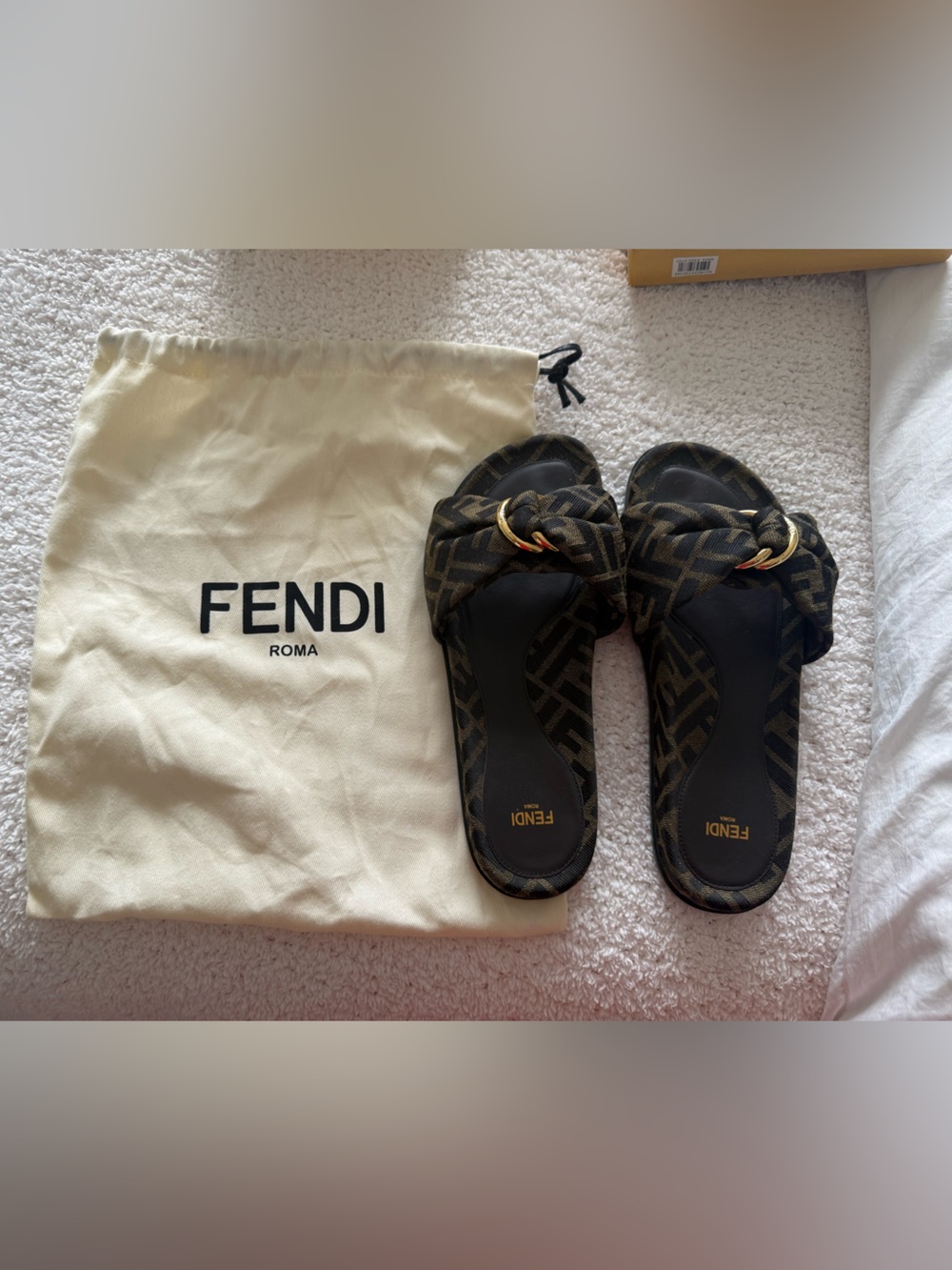 Fendi Feel Knotted Slide Sandal